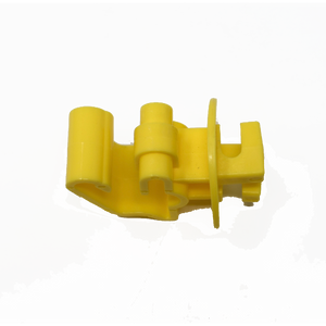 AISLANTES PLASTICOS PARA CERCA ELECTRICA